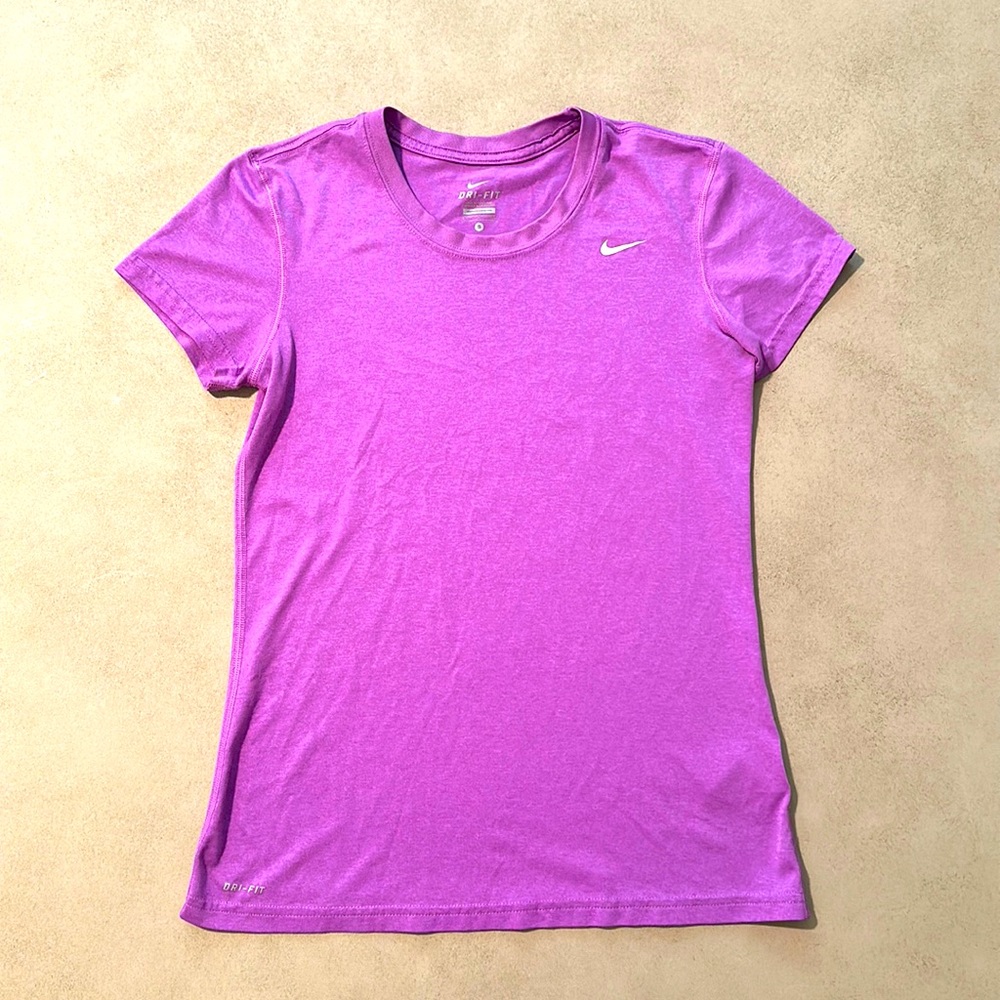 Nike DRI-FIT short sleeve tees! 👚